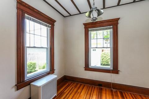 491 Dickinson St, Springfield, MA 01108 photo 10