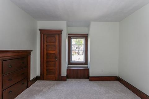 491 Dickinson St, Springfield, MA 01108 photo 18