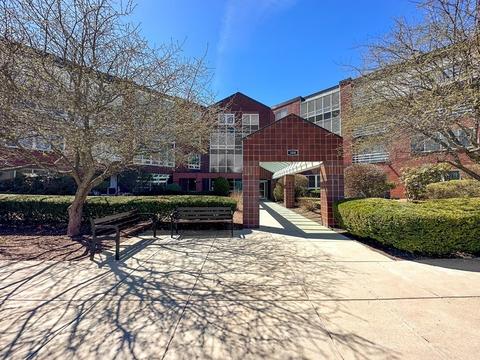 233 Place Ln #233, Woburn, MA 01801