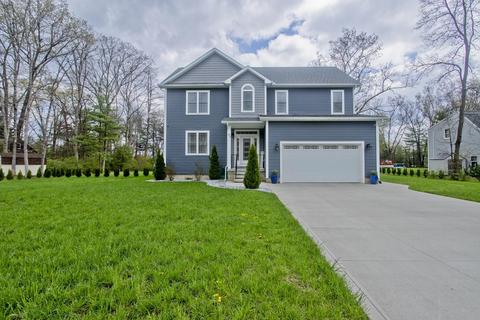 43 Gifford Ave, Westfield, MA 01085
