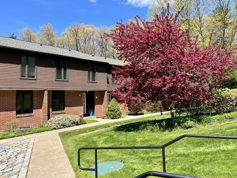 8 Emerson Ct #8, Amherst, MA 01002
