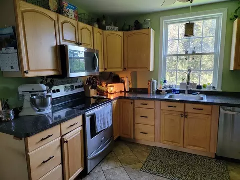 15 Clifford Ave, Ware, MA 01082 photo 6