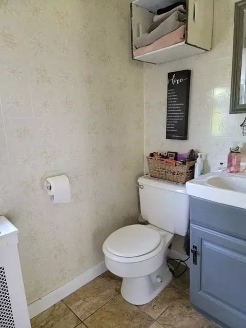 15 Clifford Ave, Ware, MA 01082 photo 17
