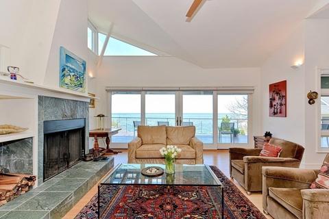 11 Ships Bell Rd, Gloucester, MA 01930 photo 8