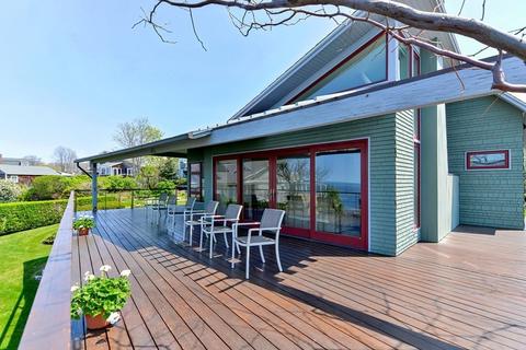11 Ships Bell Rd, Gloucester, MA 01930 photo 2