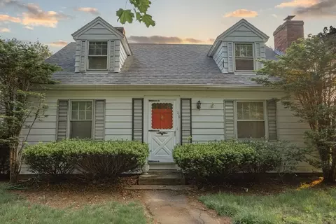 716 Cabot St, Beverly, MA 01915
