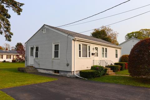 311 Rich St, Fall River, MA 02720 photo 4