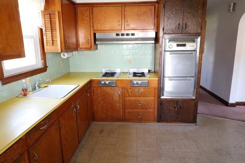 311 Rich St, Fall River, MA 02720 photo 10