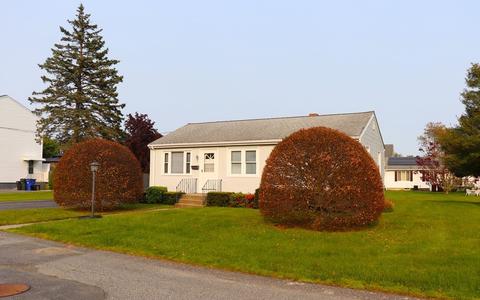 311 Rich St, Fall River, MA 02720 photo 2