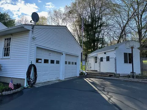74 Spaulding St, Townsend, MA 01469 photo 2