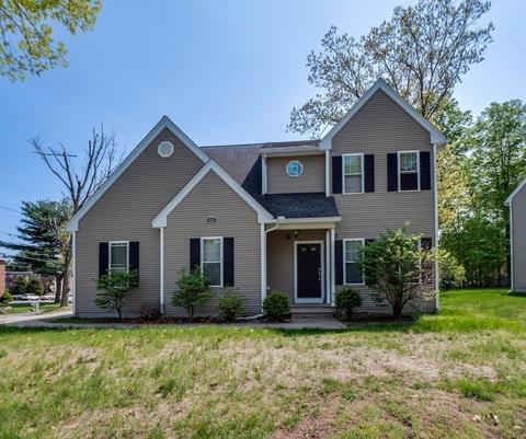 17 Auburn St, Framingham, MA 01701