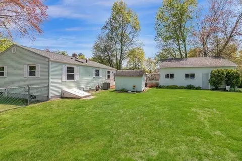 52 Hanson Dr, Springfield, MA 01128 photo 35