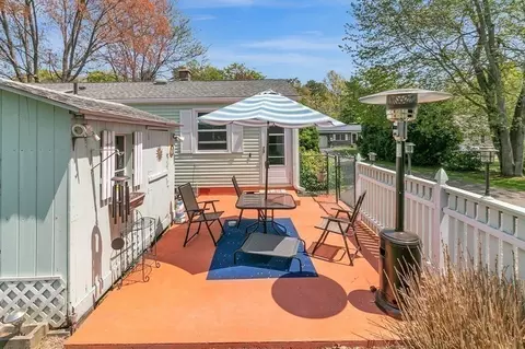 52 Hanson Dr, Springfield, MA 01128 photo 34
