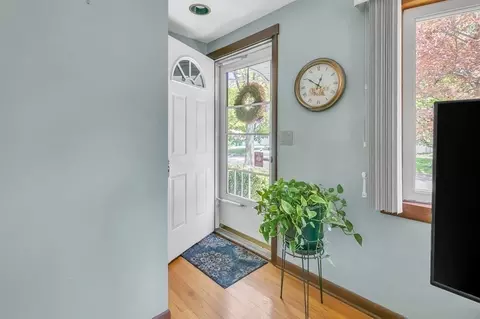 52 Hanson Dr, Springfield, MA 01128 photo 8