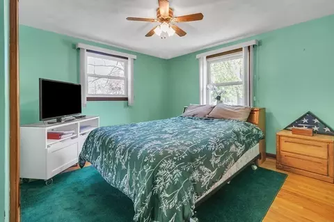 52 Hanson Dr, Springfield, MA 01128 photo 23