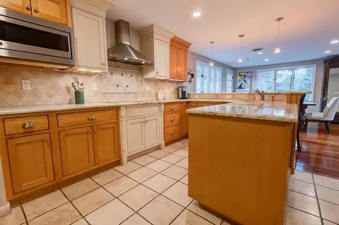 23 Bonwood Rd, Needham, MA 02492 photo 9