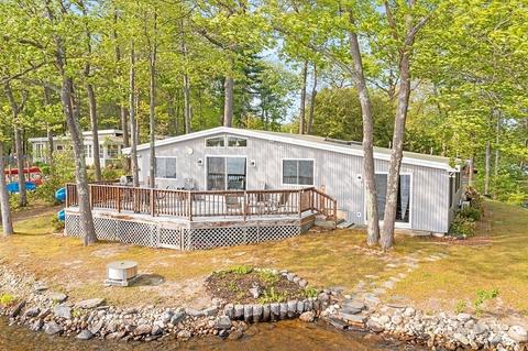 154 Peninsula Dr, Lunenburg, MA 01462