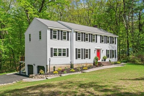 62 Green Ln, Sherborn, MA 01770