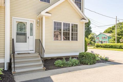 129 Scott St #4, Attleboro, MA 02703