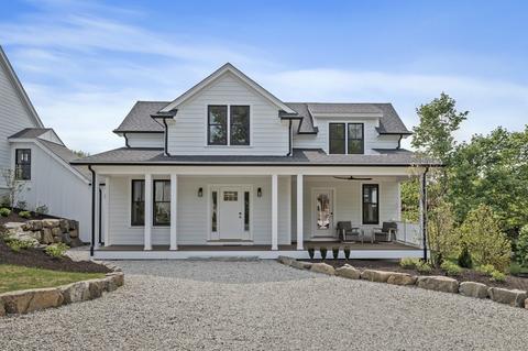2 Whittier Rd, Marblehead, MA 01945 photo 2