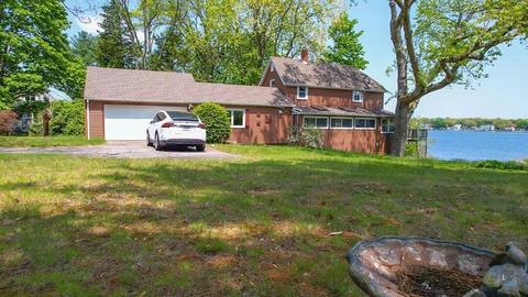 50 Sandy Point Rd, Somerset, MA 02726