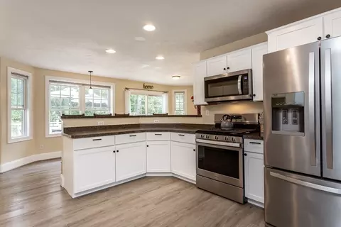 32 Christinas Path, Raynham, MA 02767 photo 10