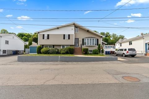 115 Oakwood Ave, Revere, MA 02151
