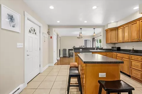 493 Main St, Leicester, MA 01611 photo 6