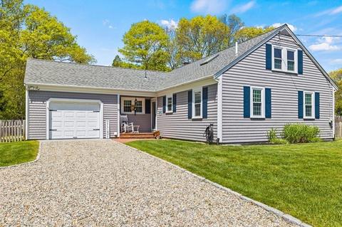 62 Joyce St, Falmouth, MA 02536