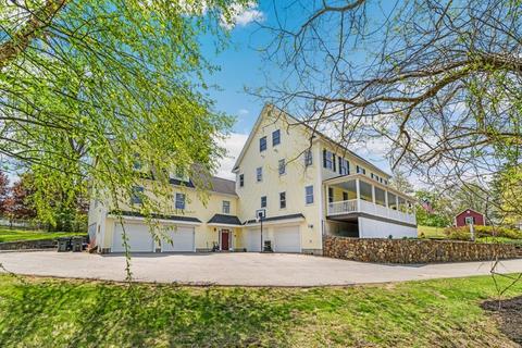 12 Phillips Dr # r, Newburyport, MA 01950
