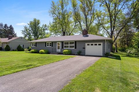 36 Park Ave, South Hadley, MA 01075