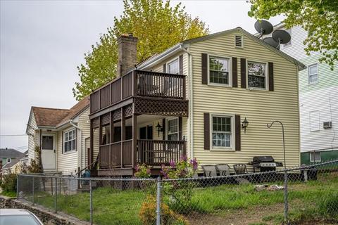 27 Rugby St, Worcester, MA 01604