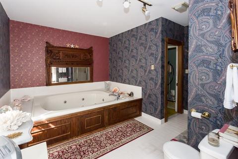 100 Main St, Upton, MA 01568 photo 23