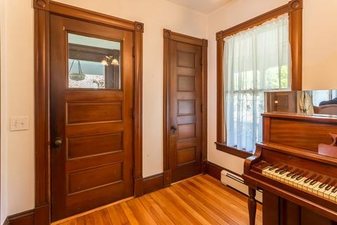 100 Main St, Upton, MA 01568 photo 4