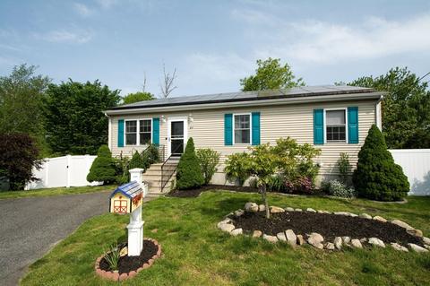 49 Heritage Ct, Fall River, MA 02721 photo 2