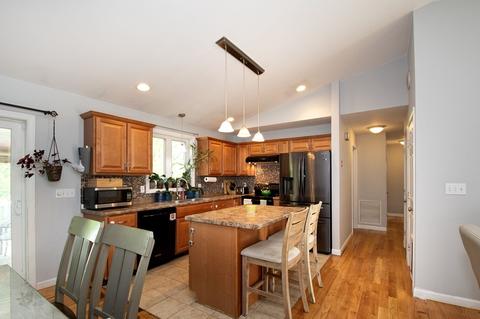 49 Heritage Ct, Fall River, MA 02721 photo 9