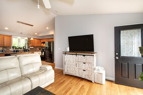 49 Heritage Ct, Fall River, MA 02721 photo 7