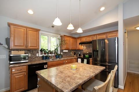49 Heritage Ct, Fall River, MA 02721 photo 10