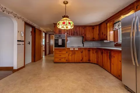 16 Ellen St, Webster, MA 01570 photo 6