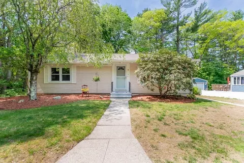 16 Ellen St, Webster, MA 01570 photo 1