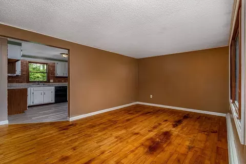 123 Dunn Rd, Ashburnham, MA 01430 photo 4