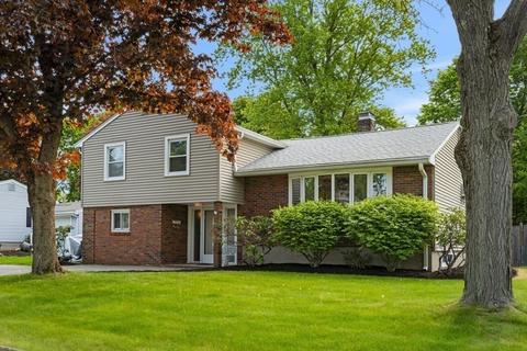 8 Kimberly Dr, Danvers, MA 01923