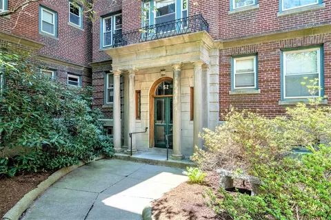 52 Garden #32, Cambridge, MA 02138