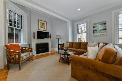 135 Marlborough St #8, Boston, MA 02116