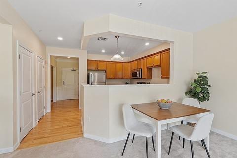 7 Augustus Ct #2002, Reading, MA 01867 photo 5