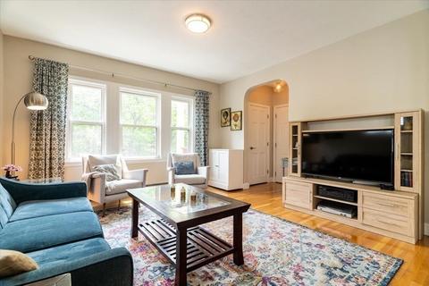 297-299 Forest Hls #2, Boston, MA 02130
