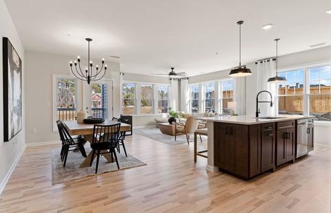 260 Martins Lndg #507, North Reading, MA 01864