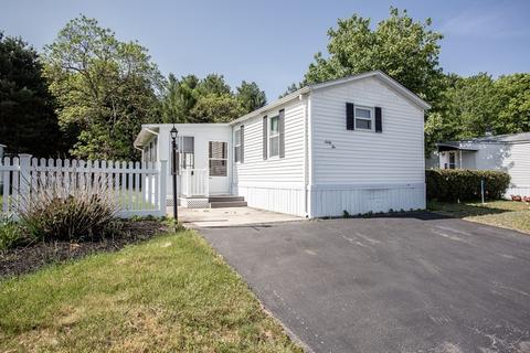 250 Mansfield Ave #62, Norton, MA 02766