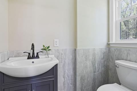 143 Central Ave, Needham, MA 02494 photo 8