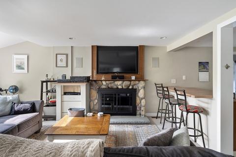 29 Riveredge Rd, Billerica, MA 01862